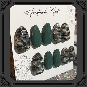 Hunter Custom Press On Nails, Camo Print, Edgy, Trendy Size M